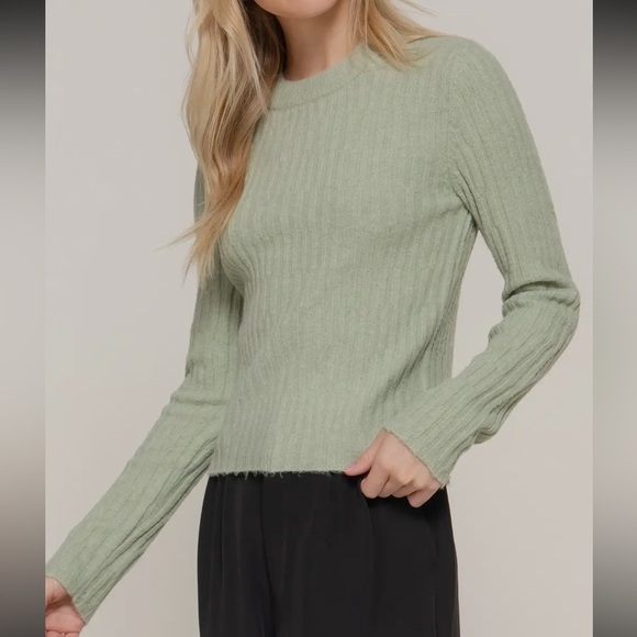 Active USA Long Sleeve Ribbed Crew Neck Sweater B
Sage Green Multiple Szs NWT - Picture 6 of 8